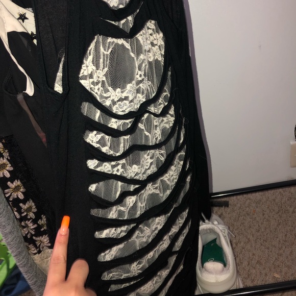 Black shirt - Picture 3 of 3